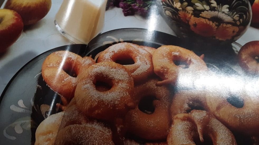 apfelkuchle - apples in beer-batter