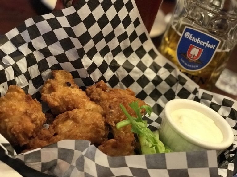 shultzys bar and grill seattle 768x576