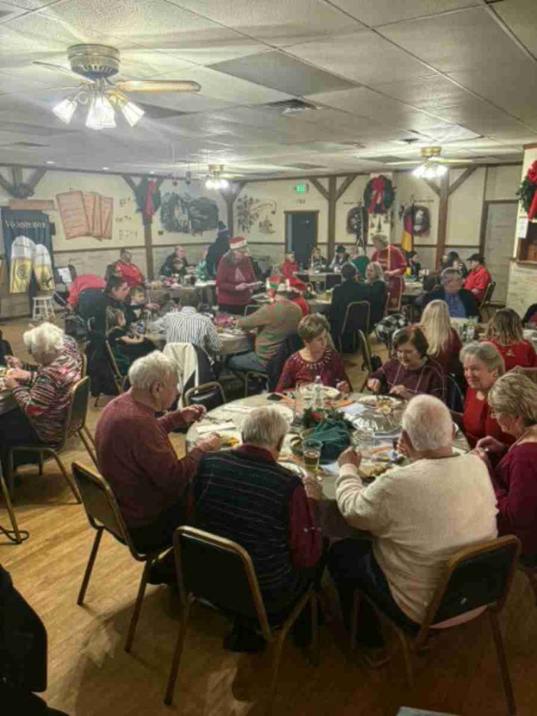 hunt0030 cle xmas feat 1 768x1024