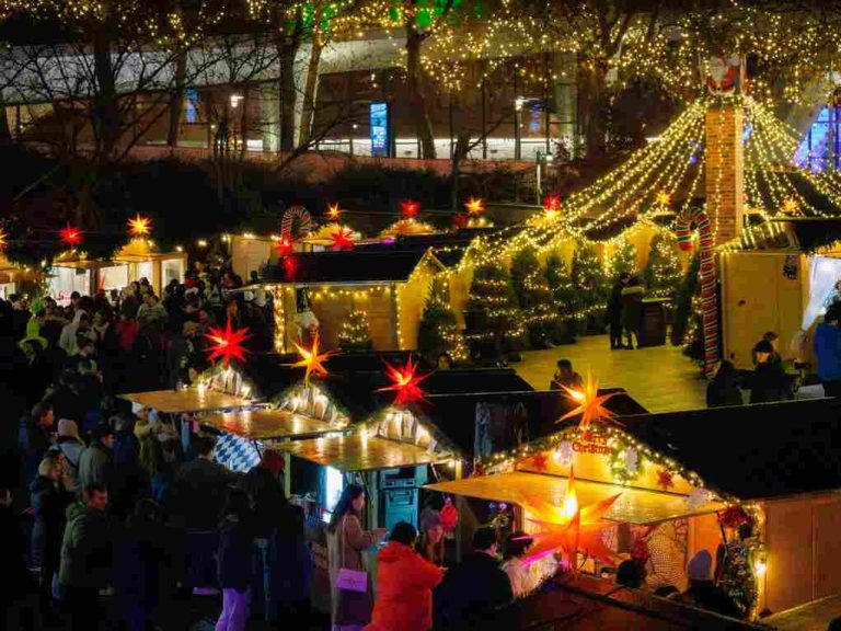 hunt04300913 seattle xmas feat 1 768x576